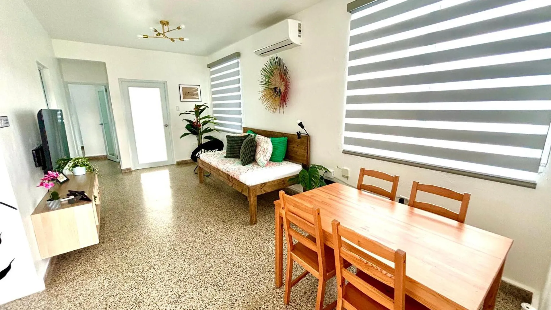 Urban Tropical Oasis In San Juan Daire